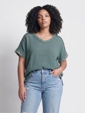 Zenana NWOT Mineral Wash Double Gauze Cotton V-Neck Top Sage Green L Oversized